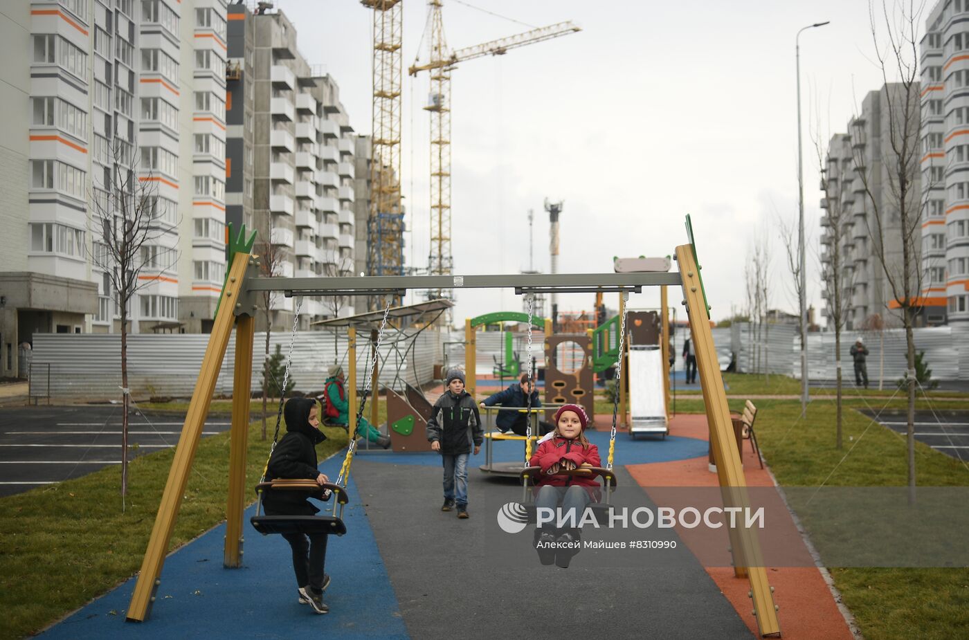 Вручение ключей от новых квартир жителям Мариуполя