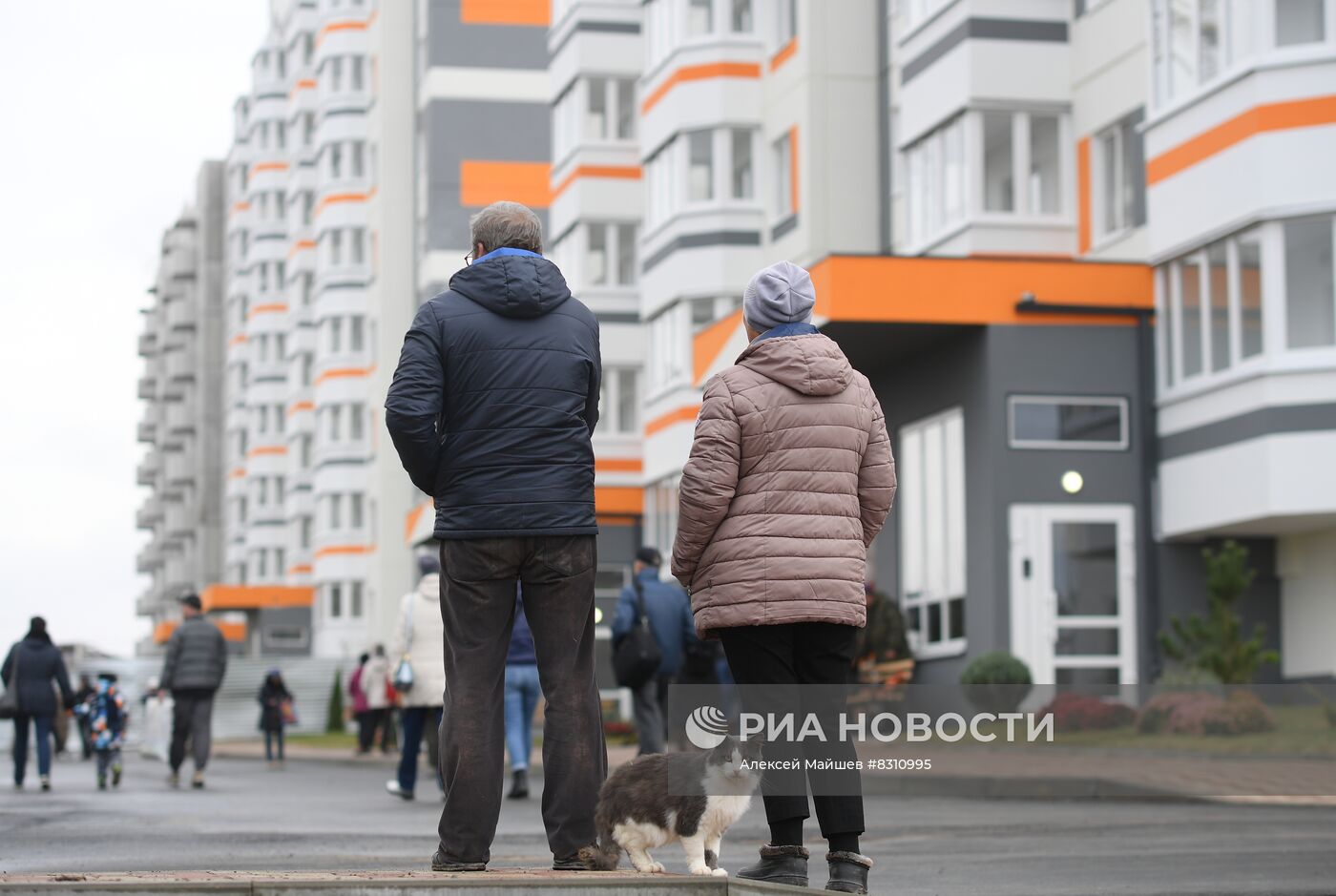 Вручение ключей от новых квартир жителям Мариуполя