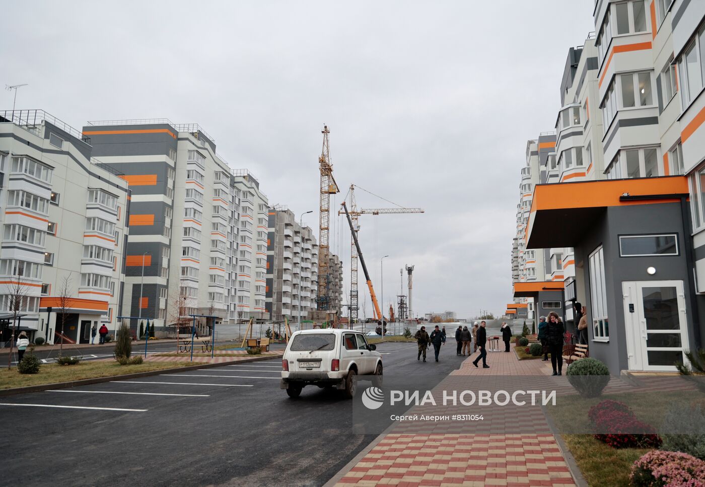 Вручение ключей от новых квартир жителям Мариуполя