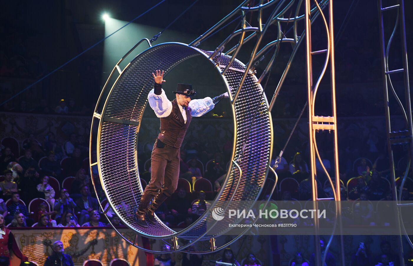 Первый Международный фестиваль циркового искусства "Без границ"