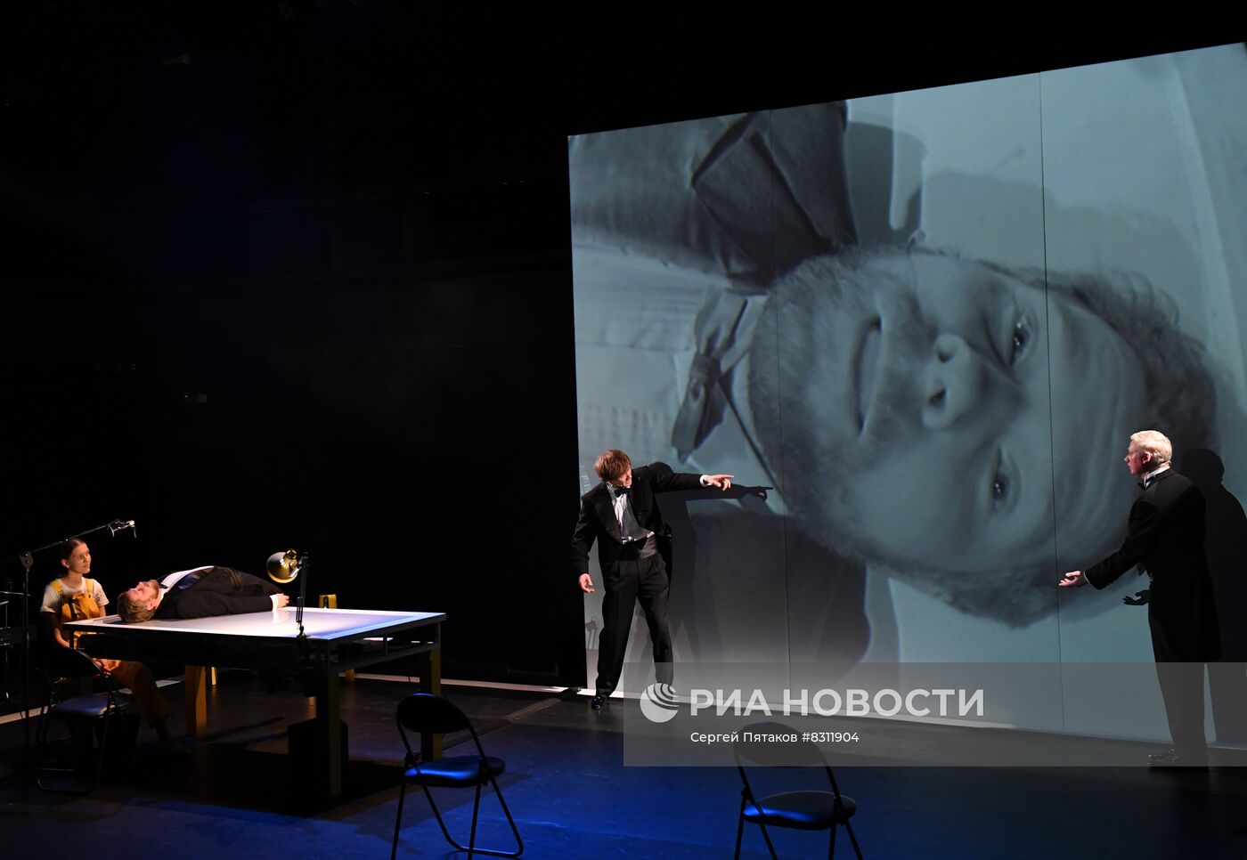 Премьера спектакля "Друг мой"