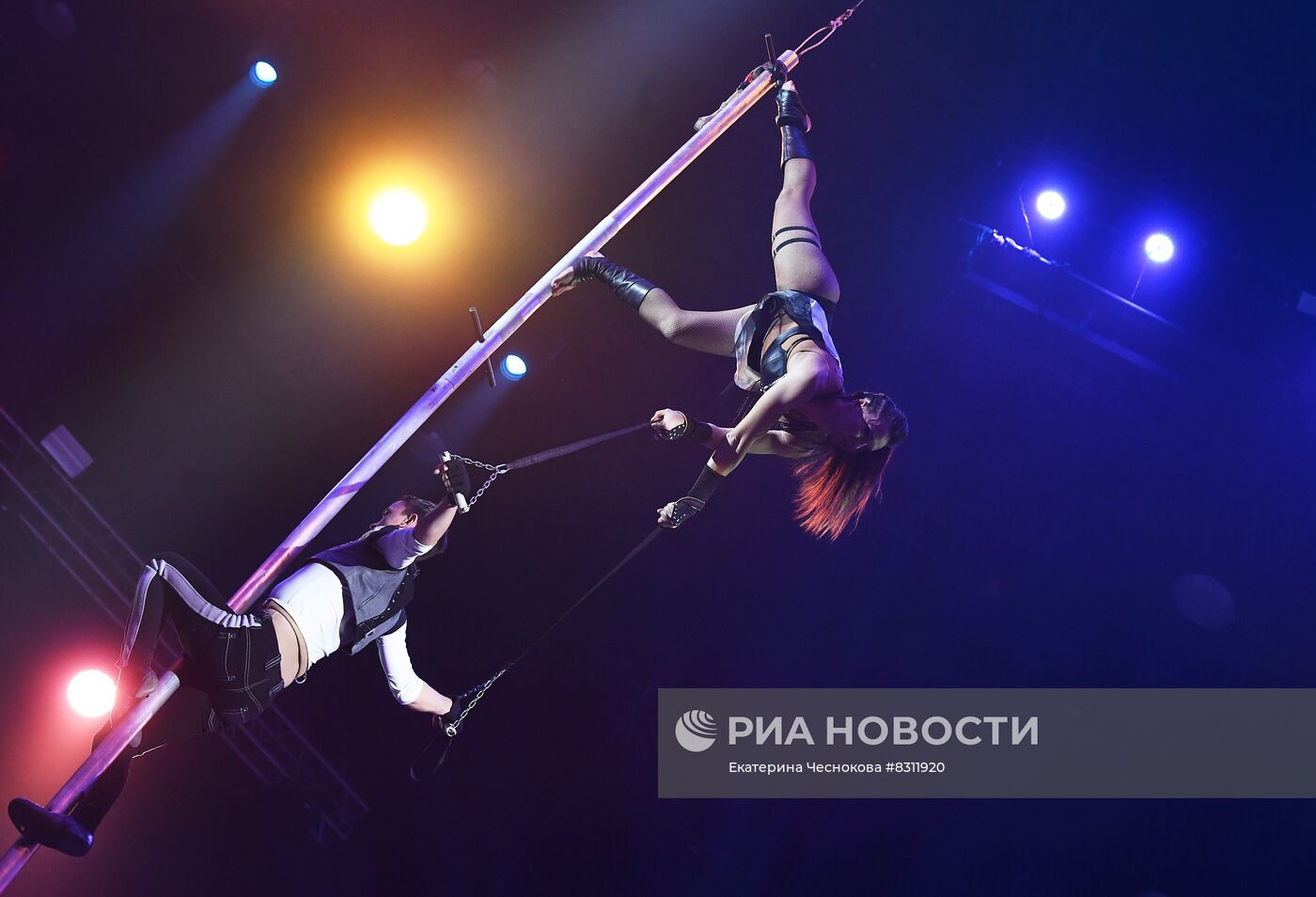Первый Международный фестиваль циркового искусства "Без границ"