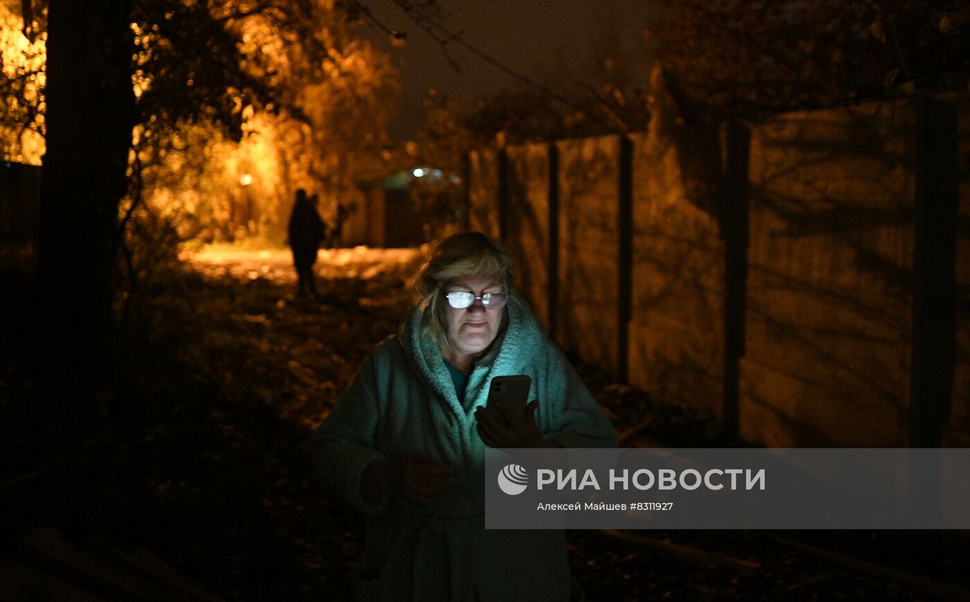 Последствия вечернего обстрела Донецка