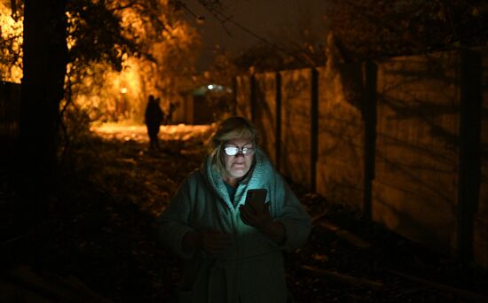 Последствия вечернего обстрела Донецка