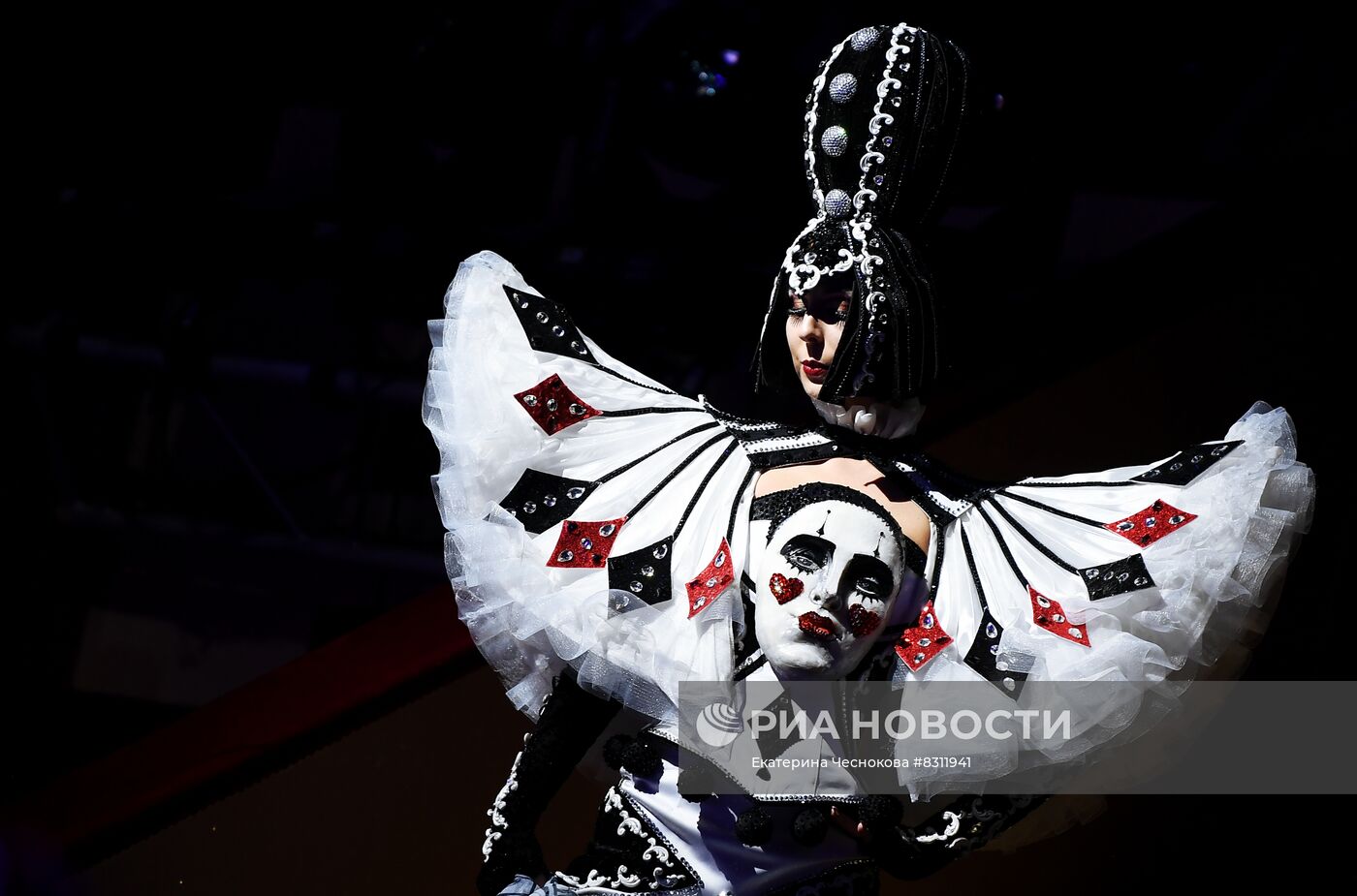 Первый Международный фестиваль циркового искусства "Без границ"