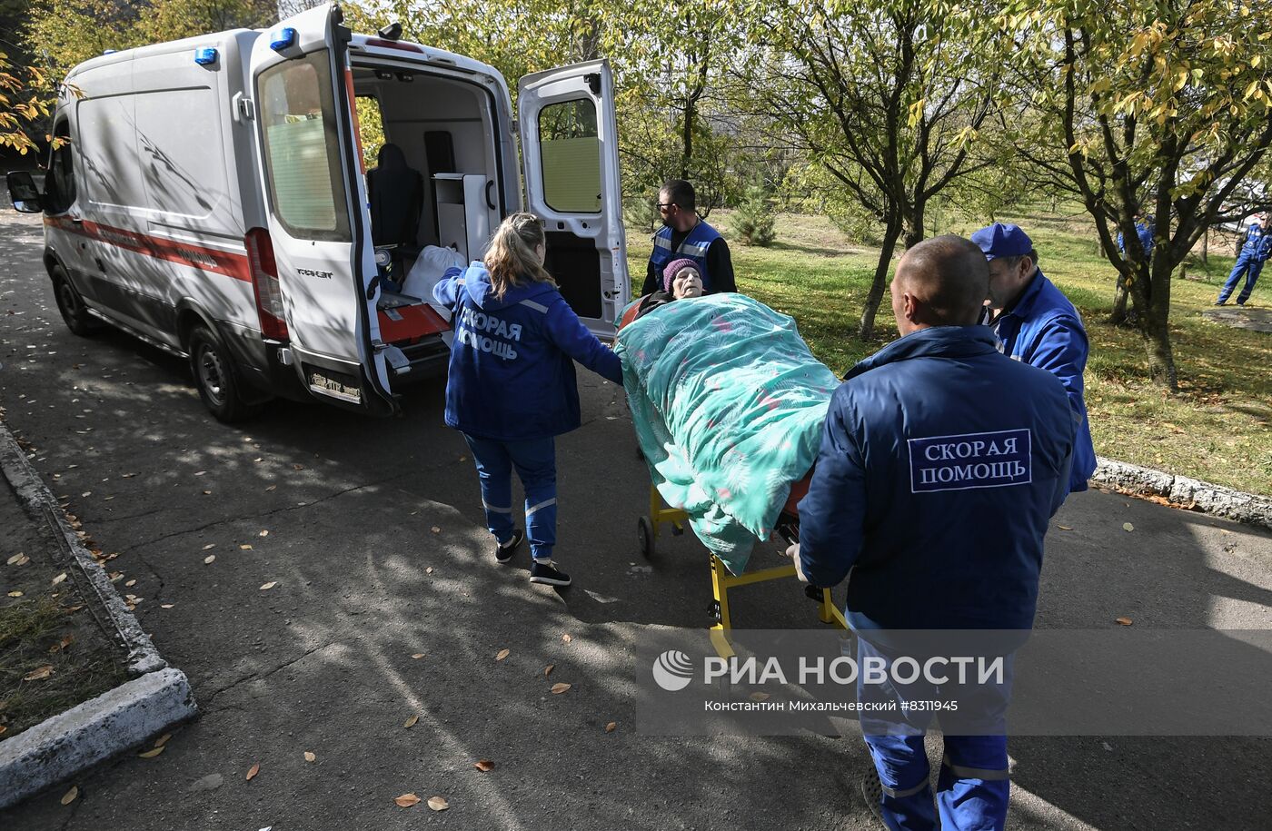 Маломобильных жителей Херсонской области эвакуируют в Крым