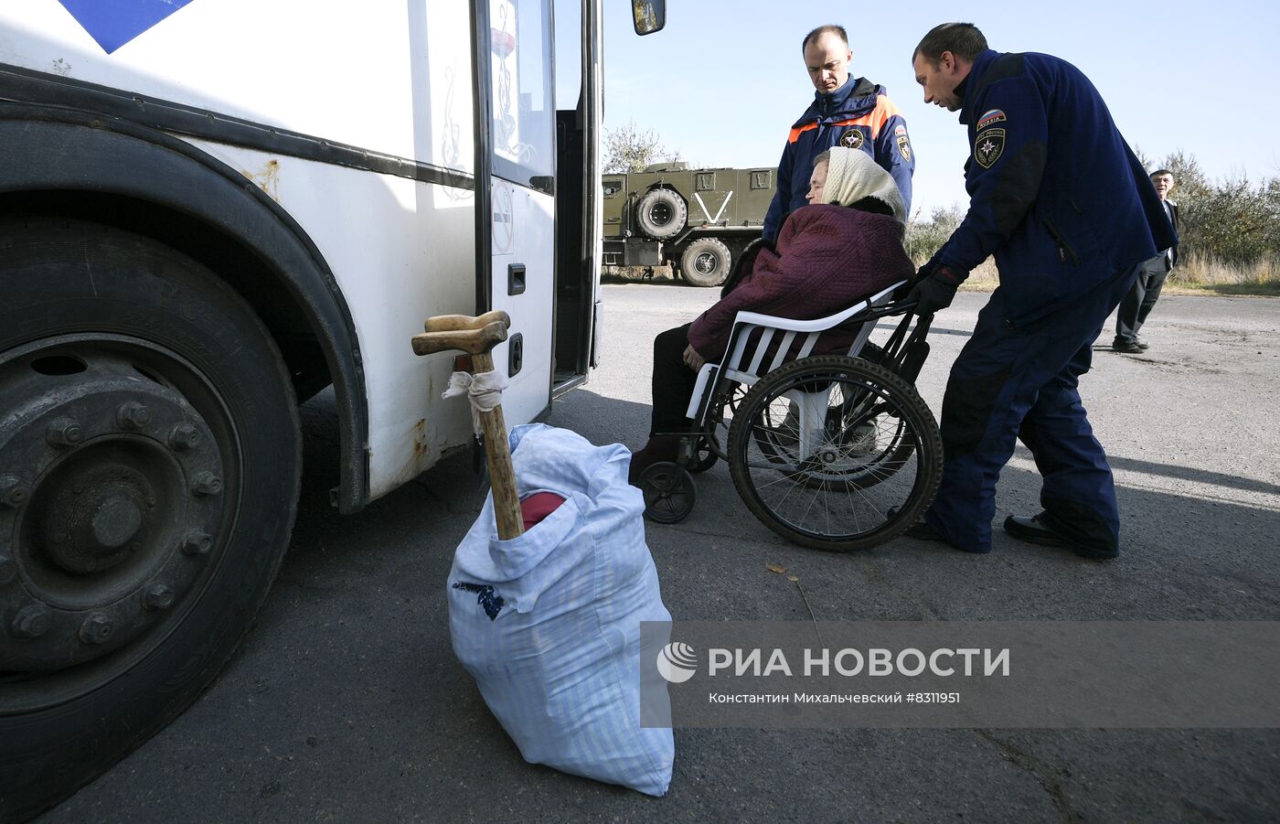 Маломобильных жителей Херсонской области эвакуируют в Крым