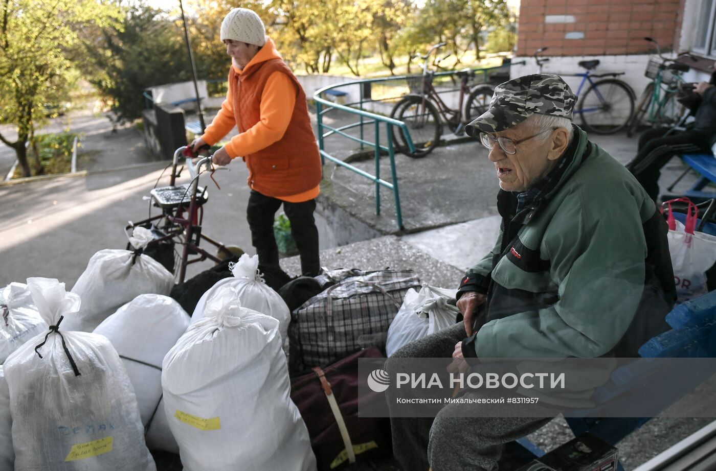 Маломобильных жителей Херсонской области эвакуируют в Крым