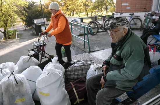 Маломобильных жителей Херсонской области эвакуируют в Крым