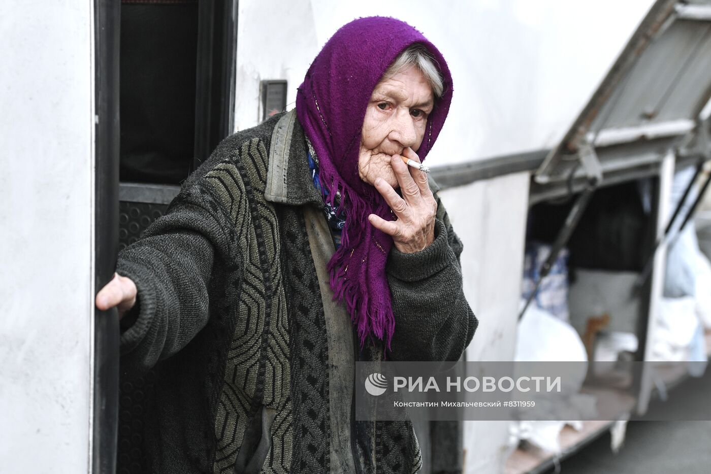 Маломобильных жителей Херсонской области эвакуируют в Крым