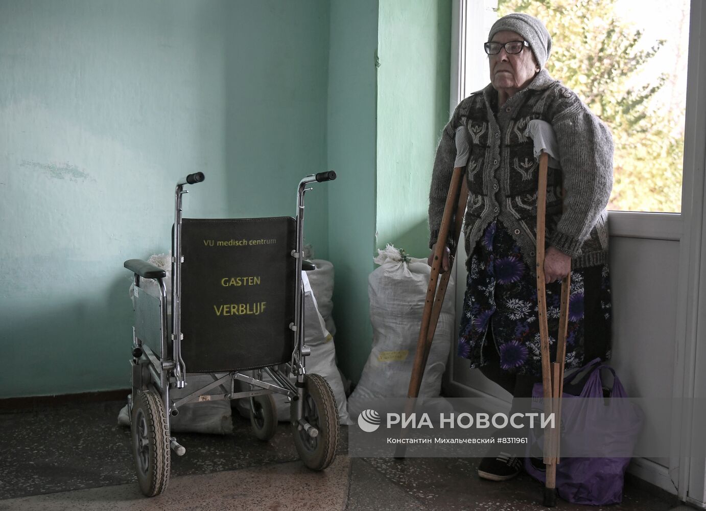 Маломобильных жителей Херсонской области эвакуируют в Крым