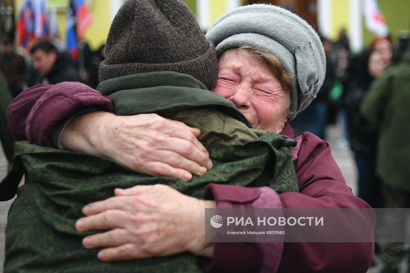 В ДНР встретили освобожденных из украинского плена военнослужащих