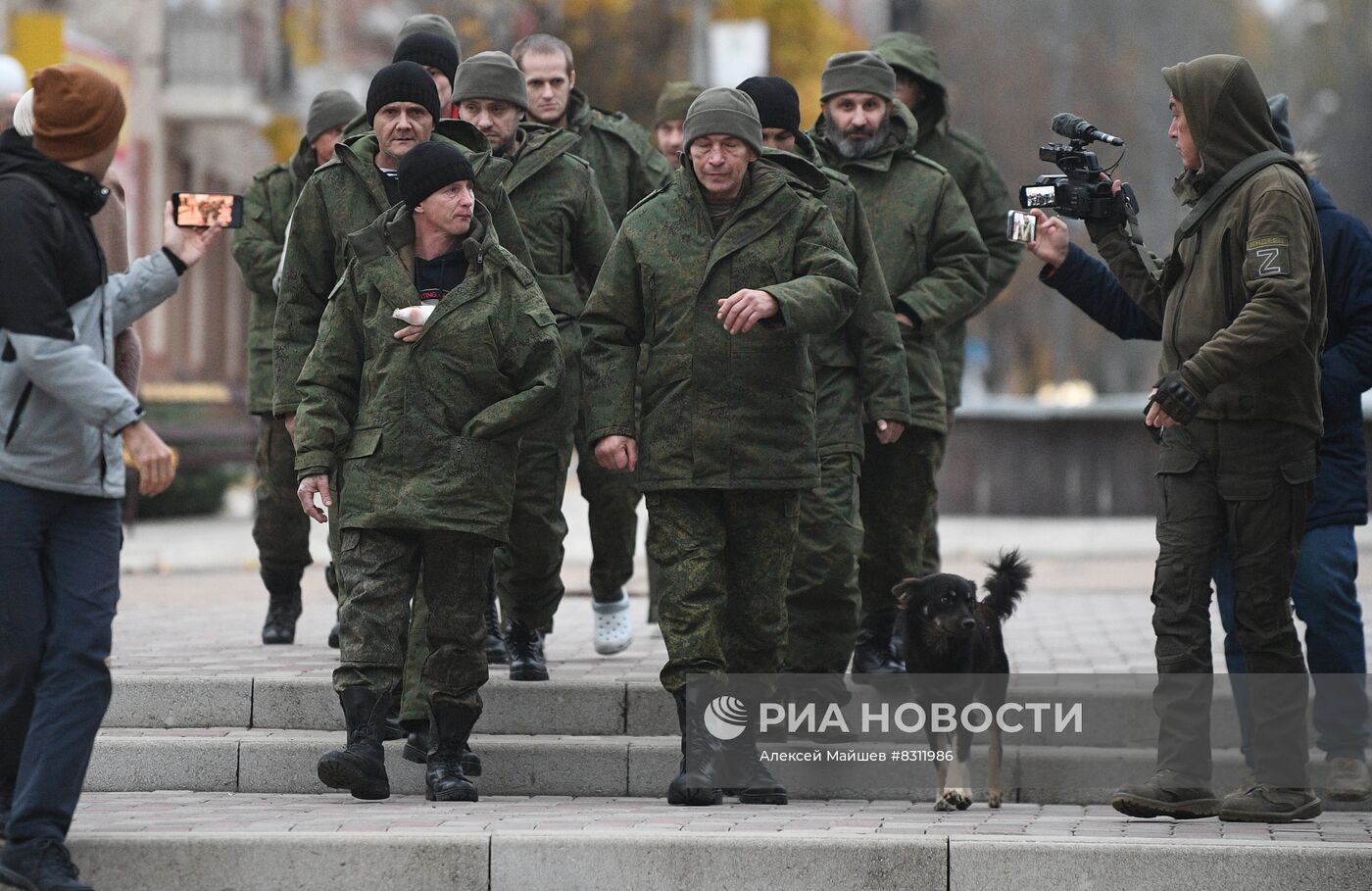 В ДНР встретили освобожденных из украинского плена военнослужащих