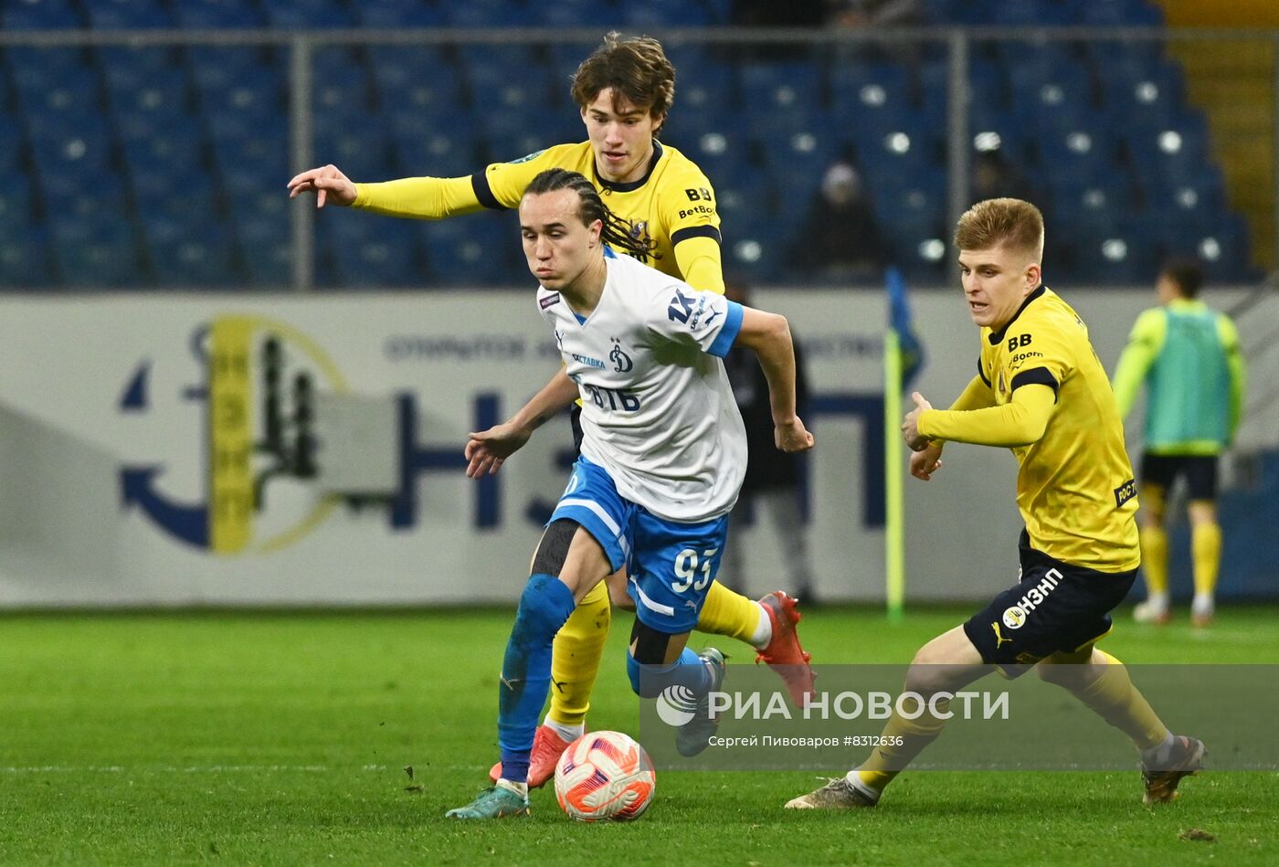 Футбол. РПЛ. Матч "Ростов" - "Динамо"