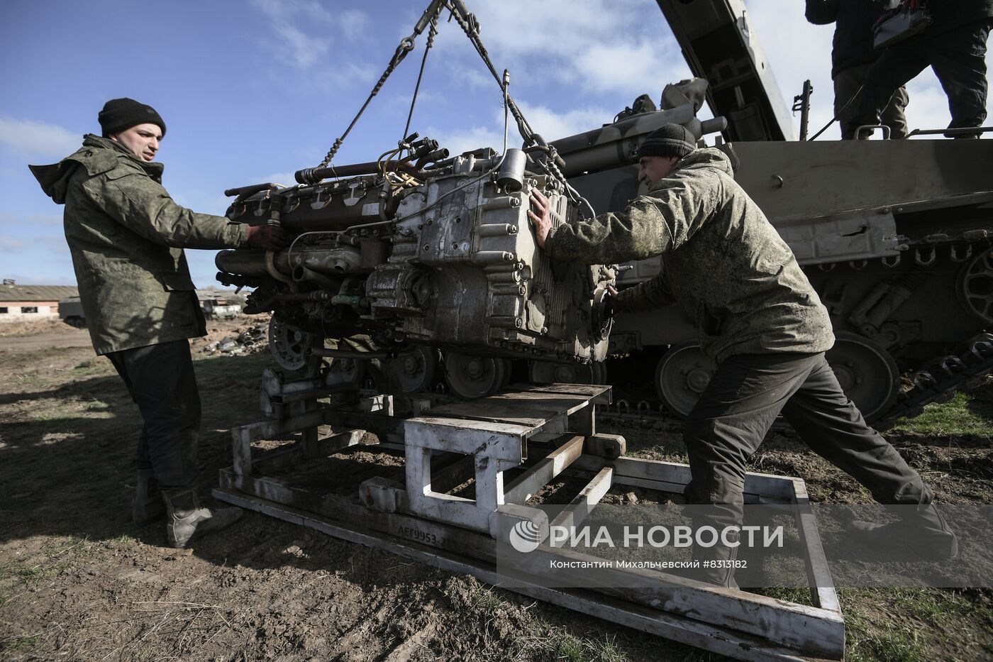 Работа ремонтных подразделений ЮВО на Запорожском направлении