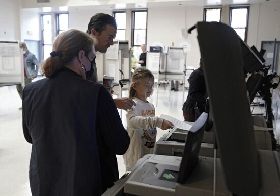  В США проходят промежуточные выборы в конгресс