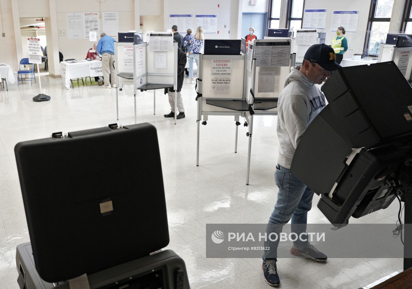  В США проходят промежуточные выборы в конгресс