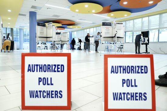  В США проходят промежуточные выборы в конгресс