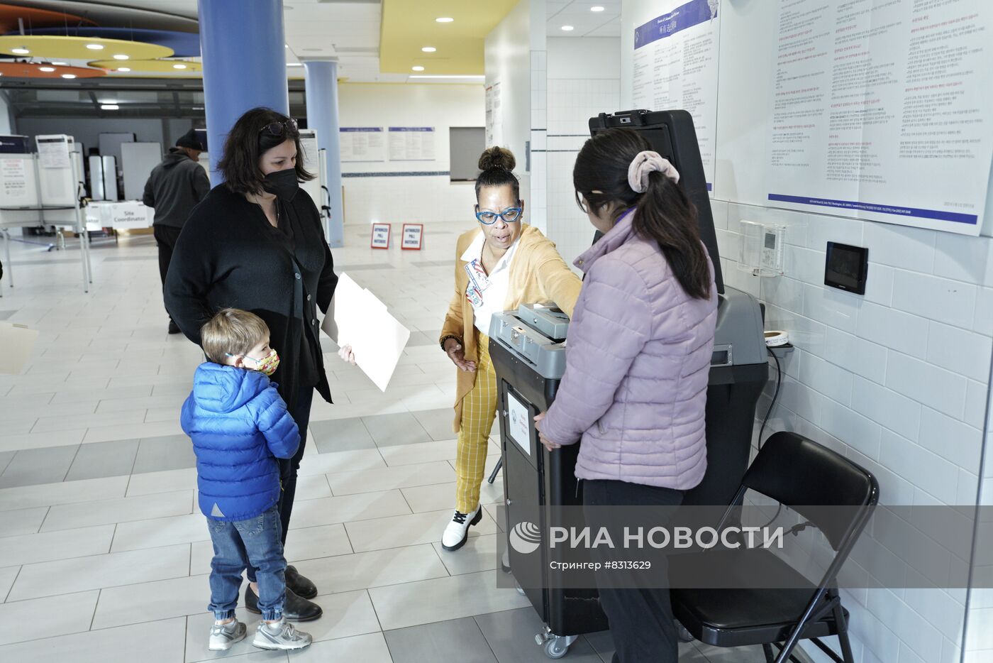  В США проходят промежуточные выборы в конгресс