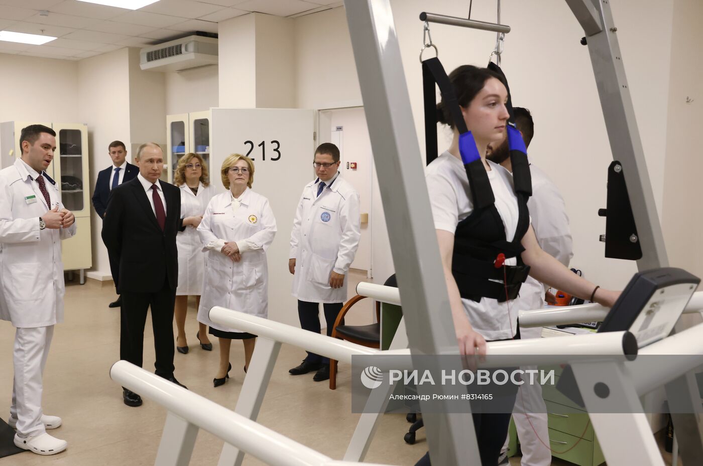 Президент РФ В. Путин посетил Федеральный центр мозга и нейротехнологий ФМБА
