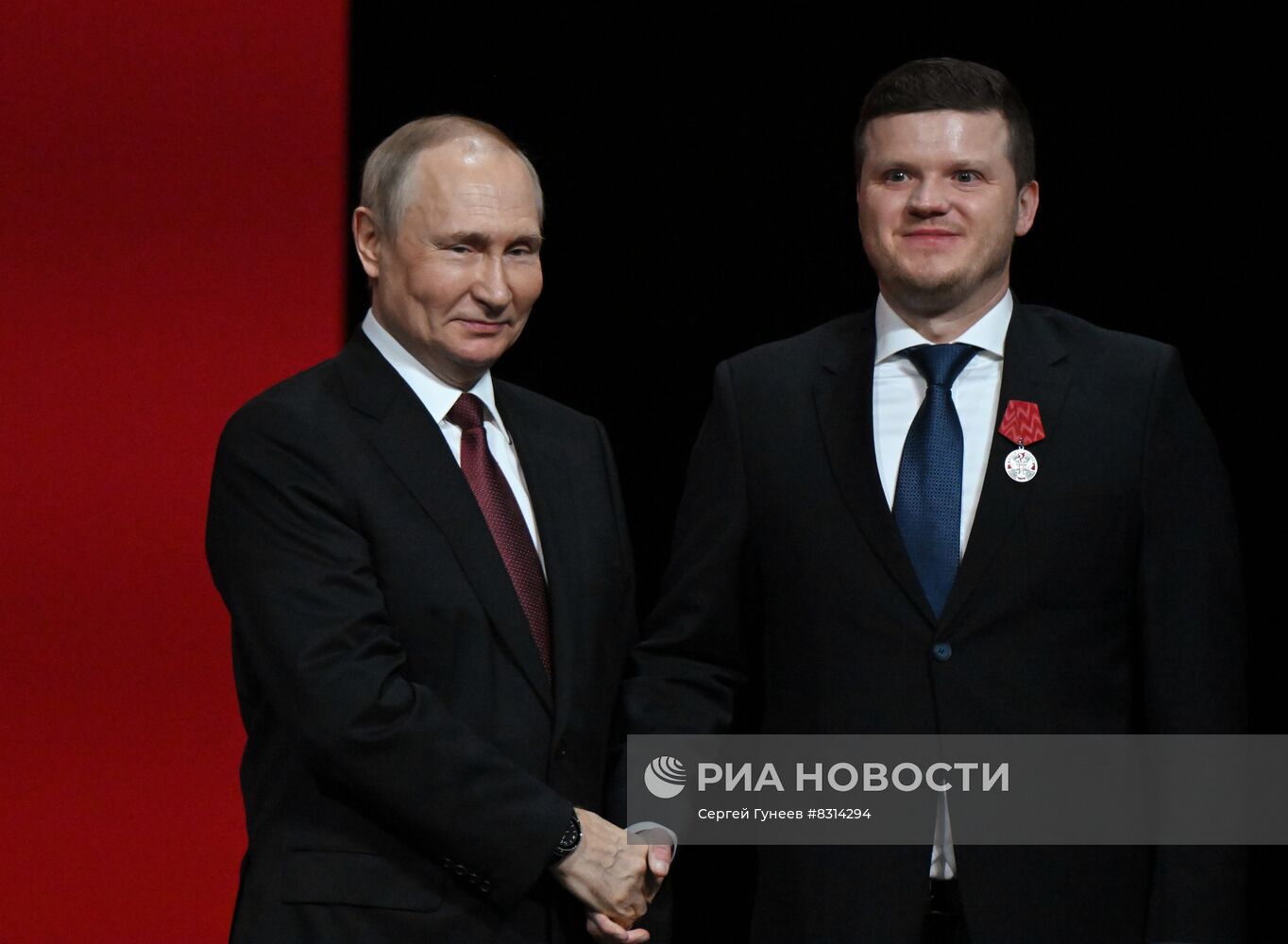 Президент РФ В. Путин принял участие в мероприятии по случаю 75-летия ФМБА