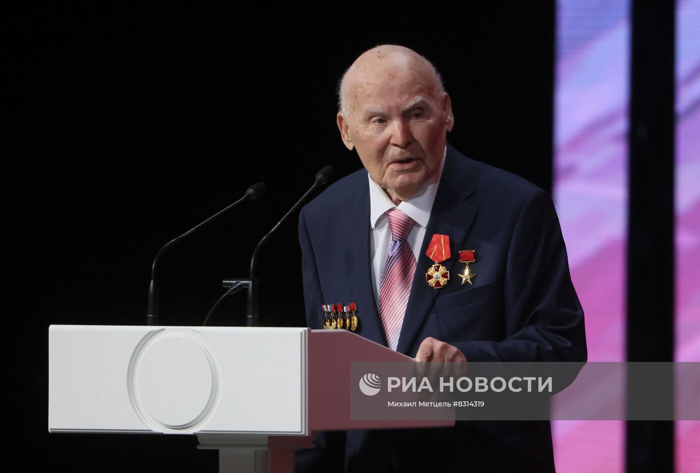 Президент РФ В. Путин принял участие в мероприятии по случаю 75-летия ФМБА