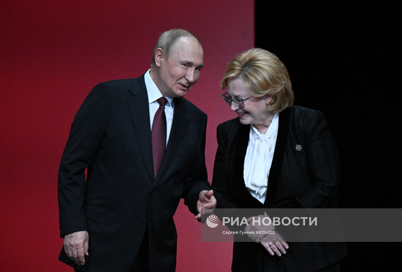 Президент РФ В. Путин принял участие в мероприятии по случаю 75-летия ФМБА