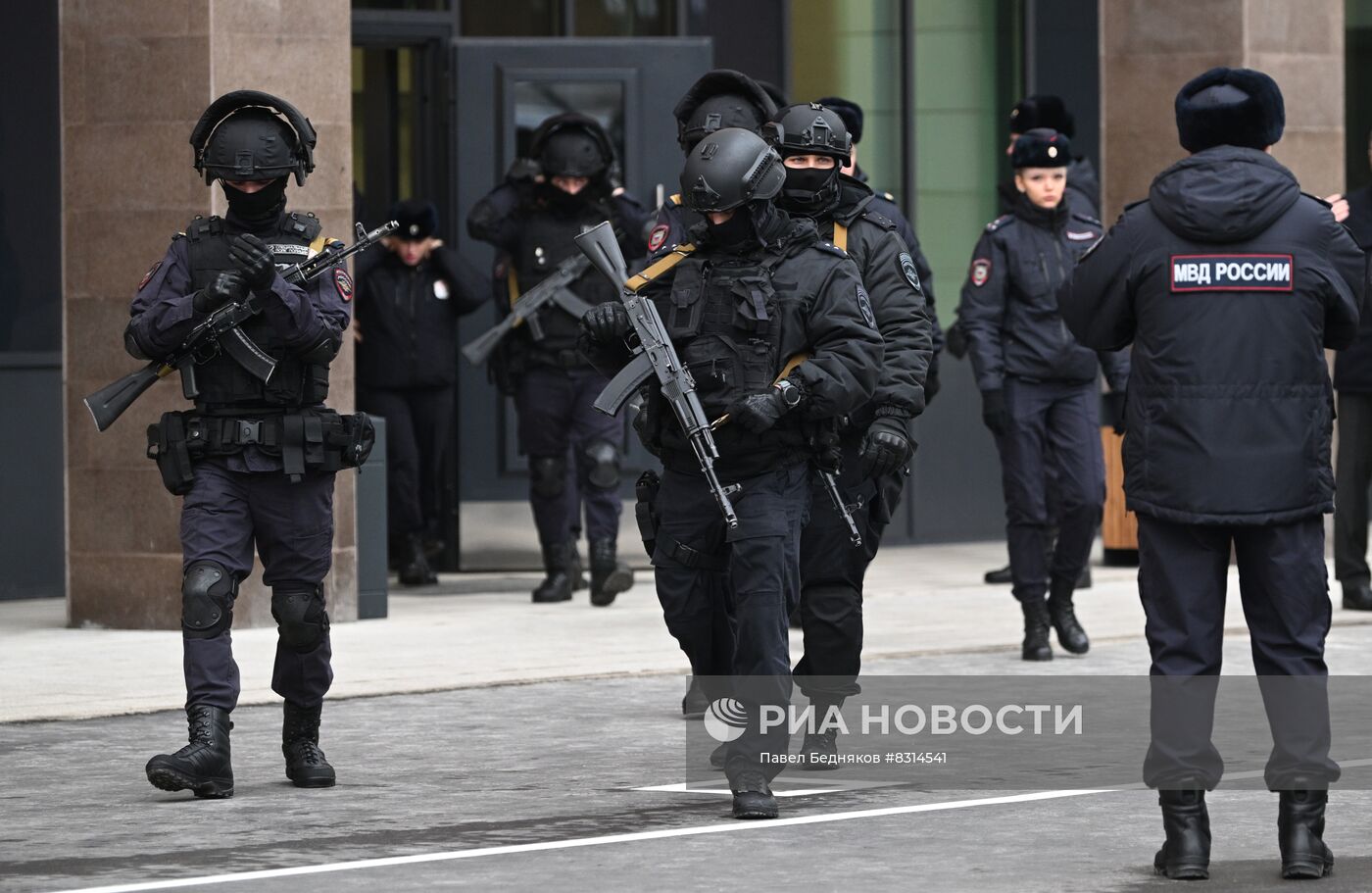 Мэр Москвы С. Собянин посетил новое здание УВД