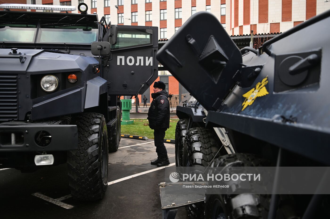 Мэр Москвы С. Собянин посетил новое здание УВД
