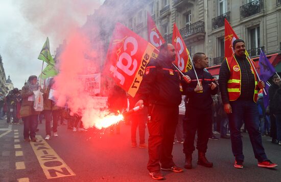 Акция протеста профсоюзов во Франции