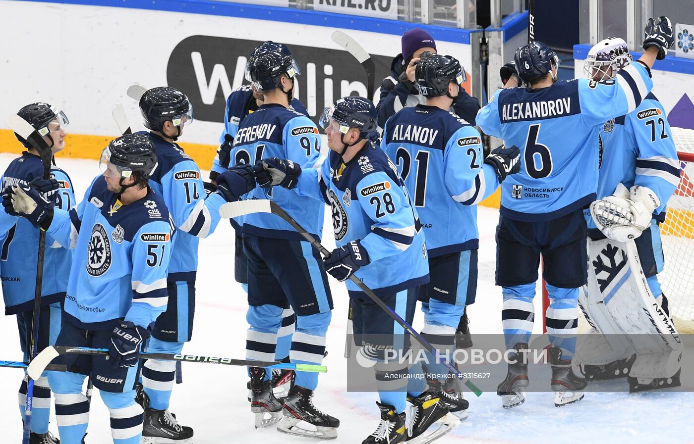 Хоккей. КХЛ. Матч "Сибирь" - СКА