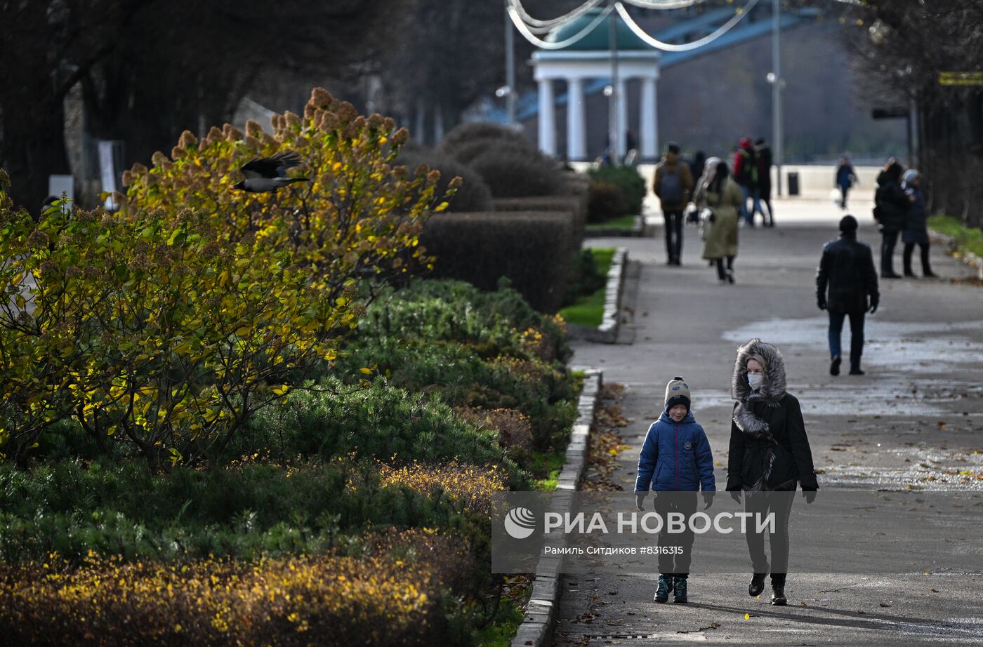 Теплая погода в Москве