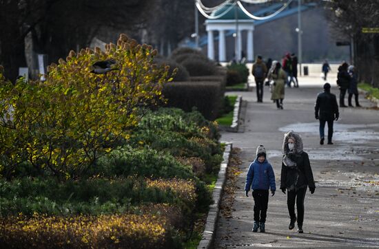 Теплая погода в Москве