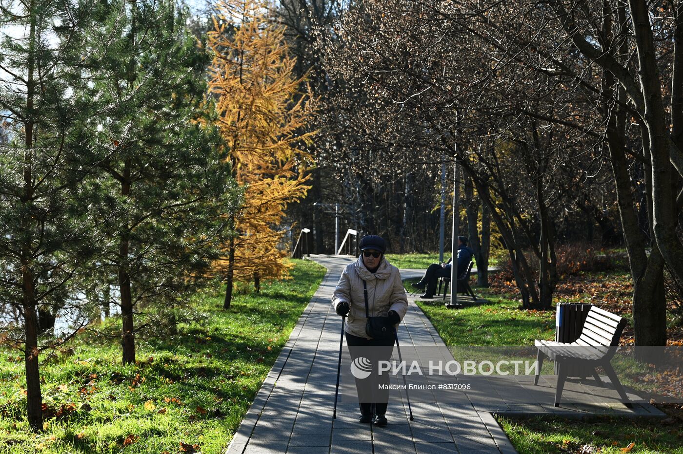 На набережной канала имени Москвы завершились работы по благоустройству