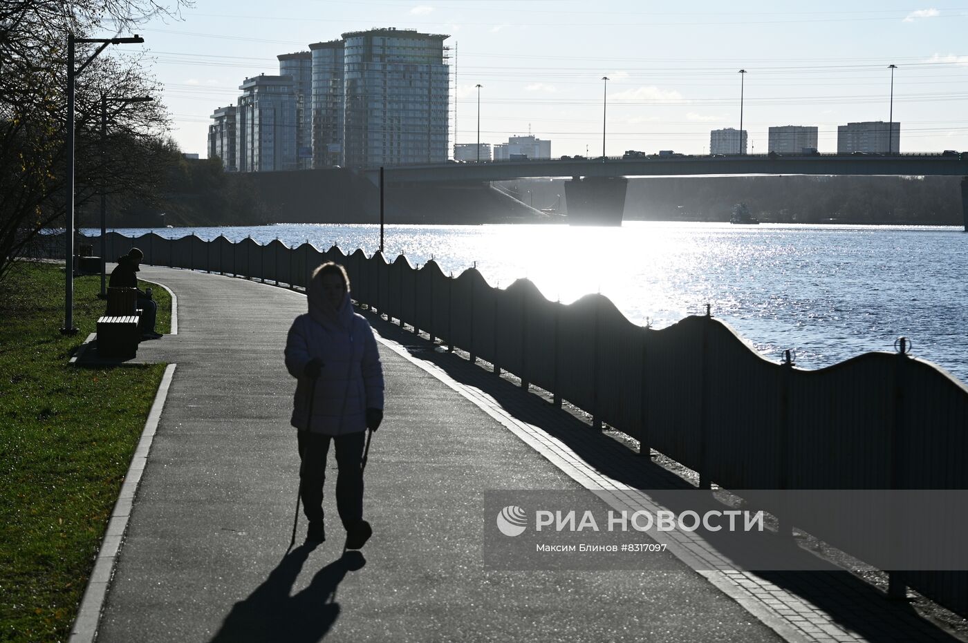 На набережной канала имени Москвы завершились работы по благоустройству