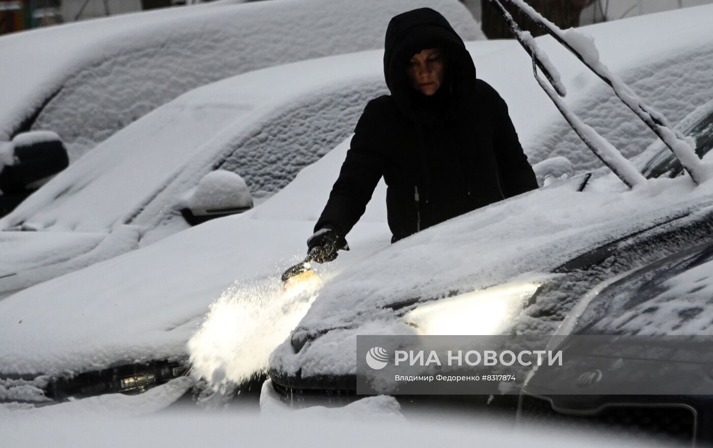 Первый снег в Москве