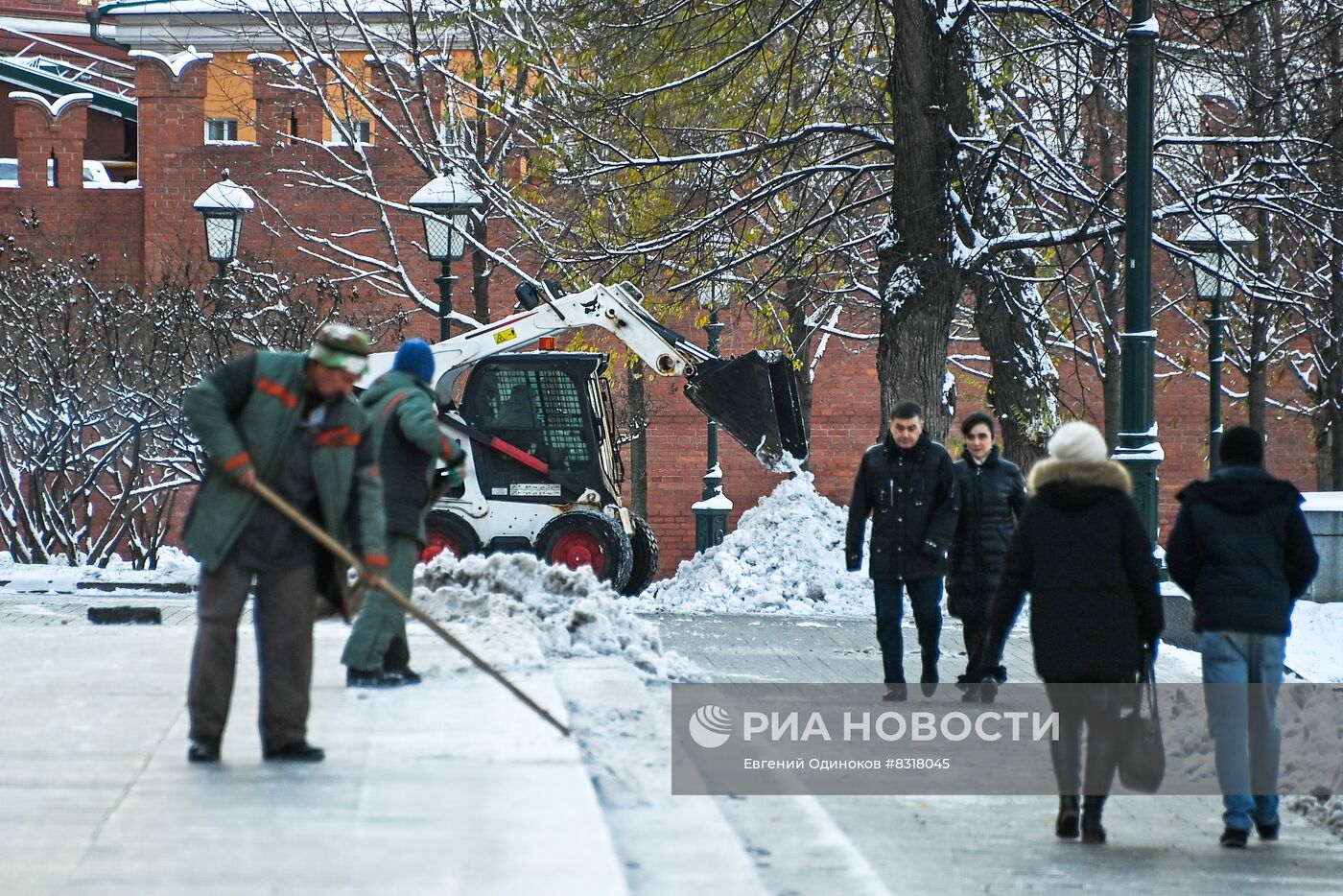 Первый снег в Москве