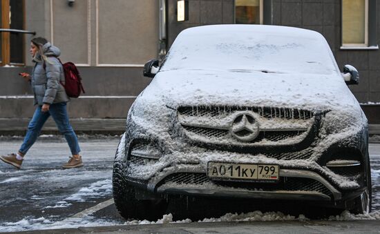 Первый снег в Москве