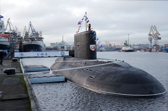 Принятие подлодки "Уфа" в состав ВМФ России