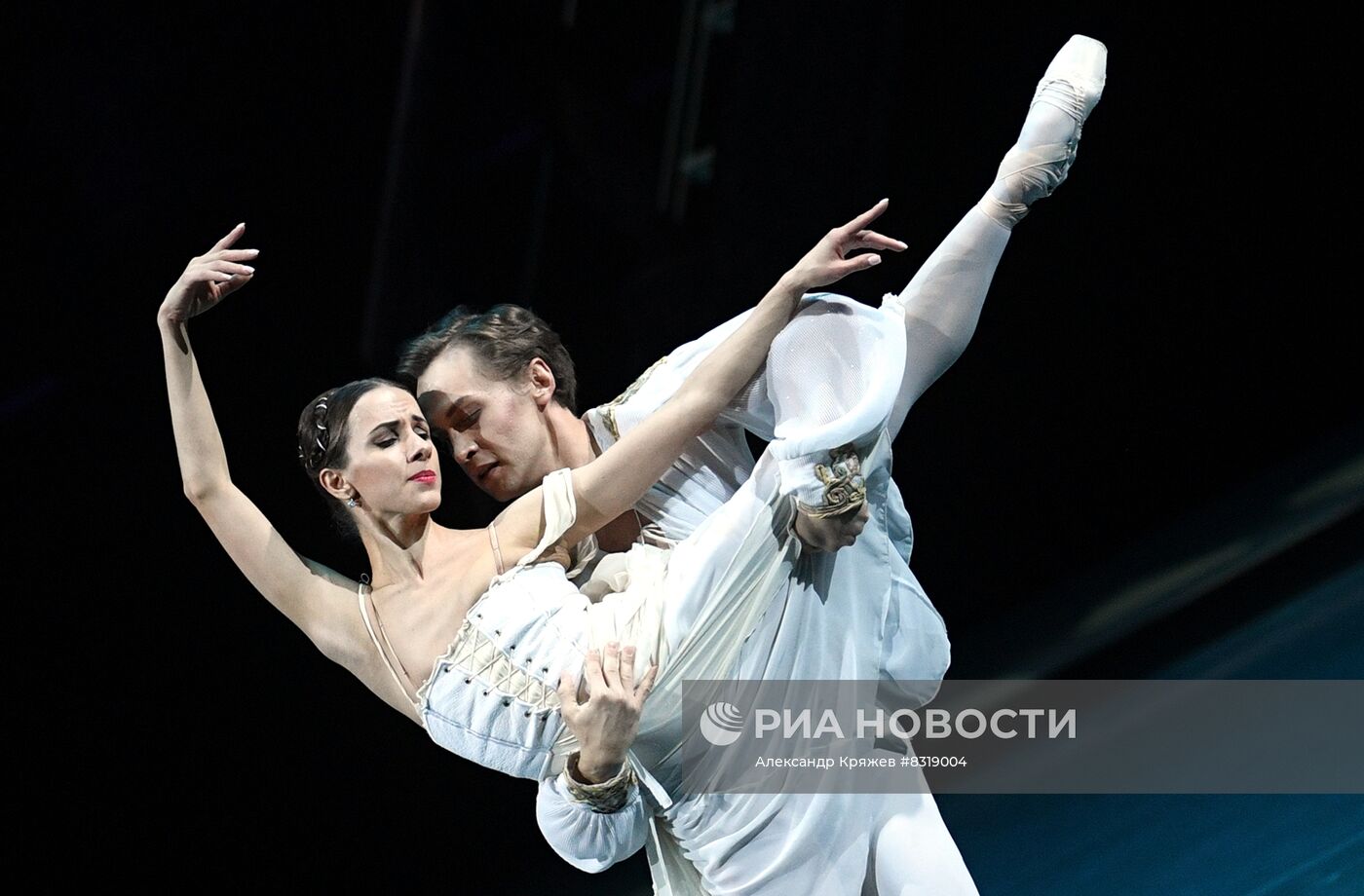 Генеральная репетиция балетной программы "Кармен-сюита. Дивертисмент" в Новосибирске