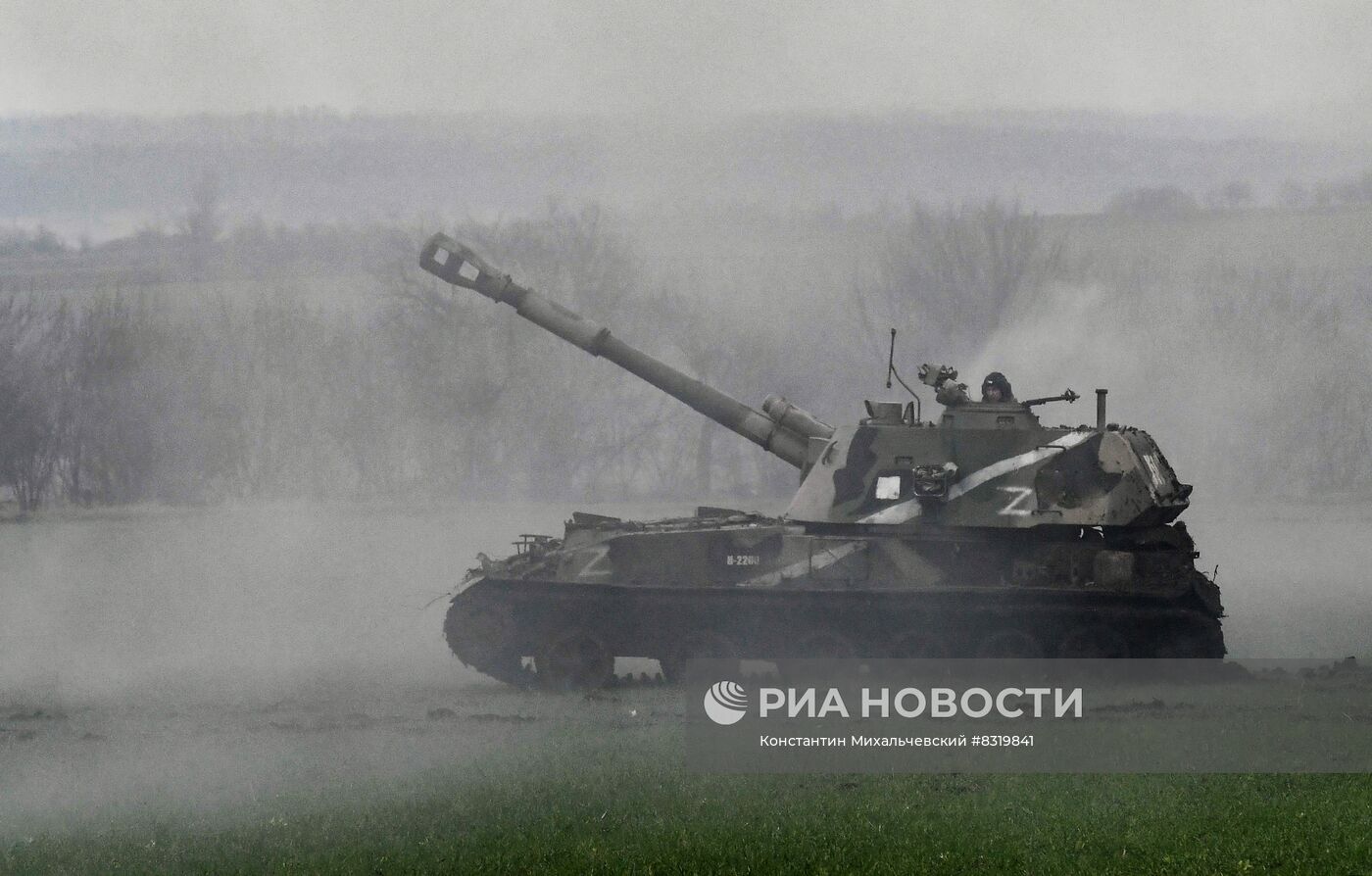 Работа расчетов артиллерийских установок "Акация" на Запорожском направлении