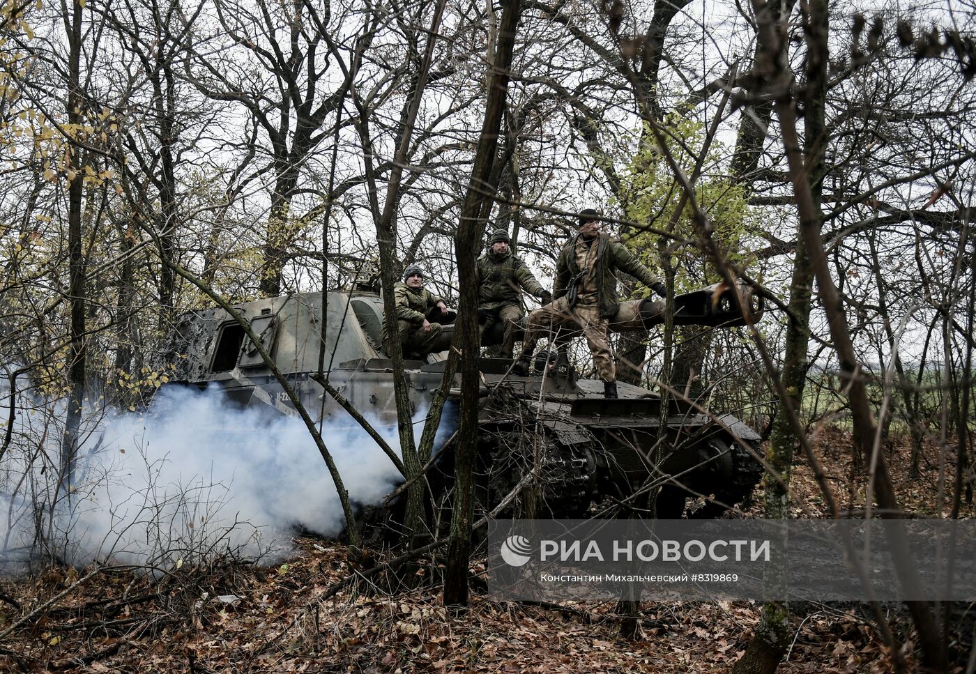 Работа расчетов артиллерийских установок "Акация" на Запорожском направлении