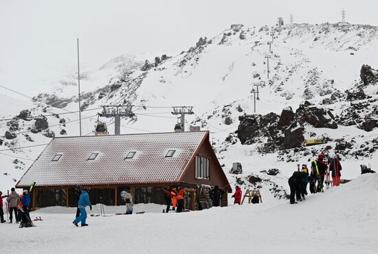 Открытие зимнего сезона на горнолыжном курорте "Эльбрус"