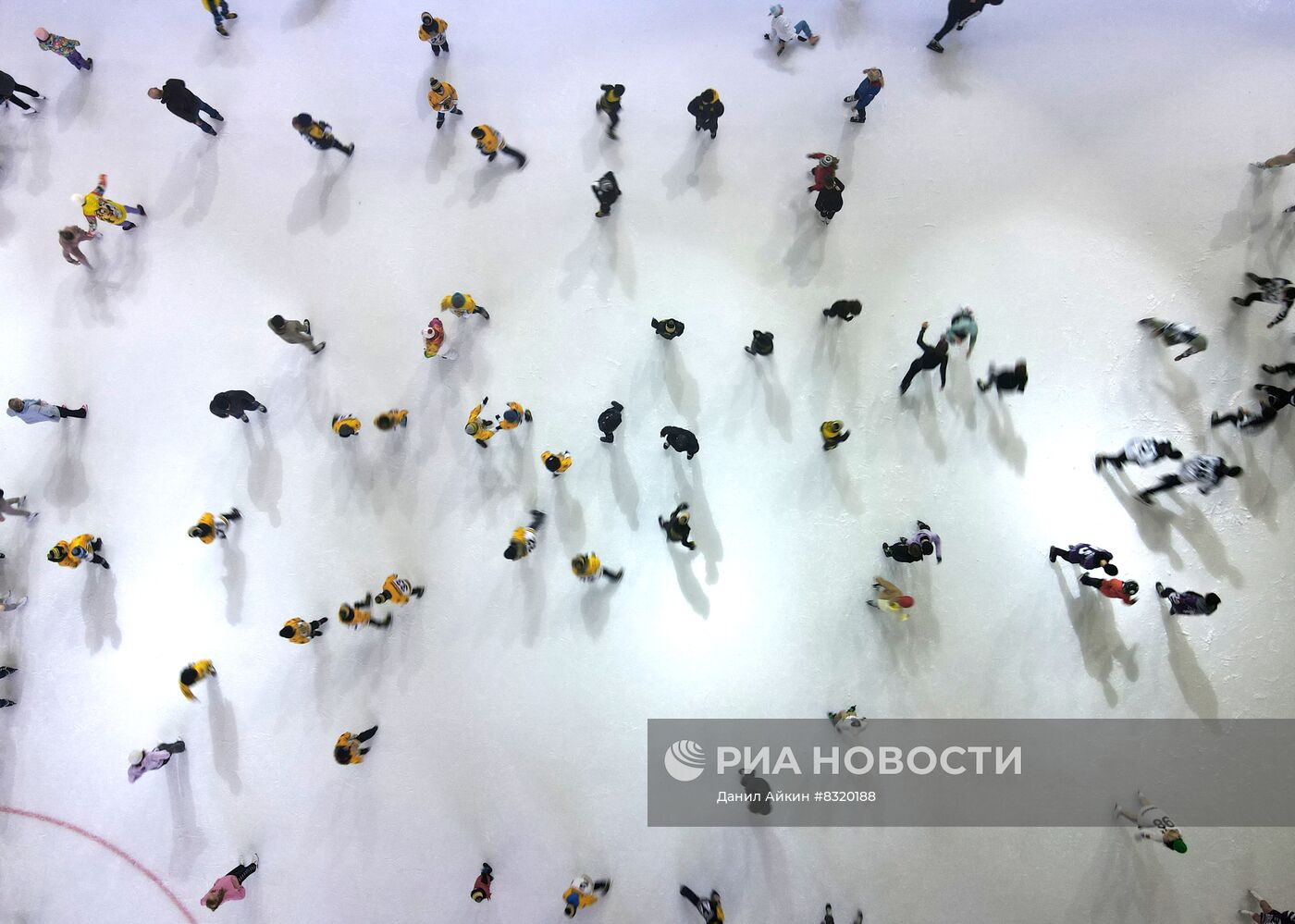 В Кузбассе установили мировой рекорд по самому массовому уроку катания на коньках