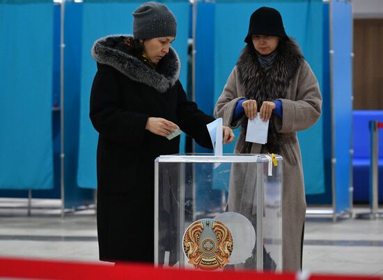 Внеочередные выборы президента в Казахстане