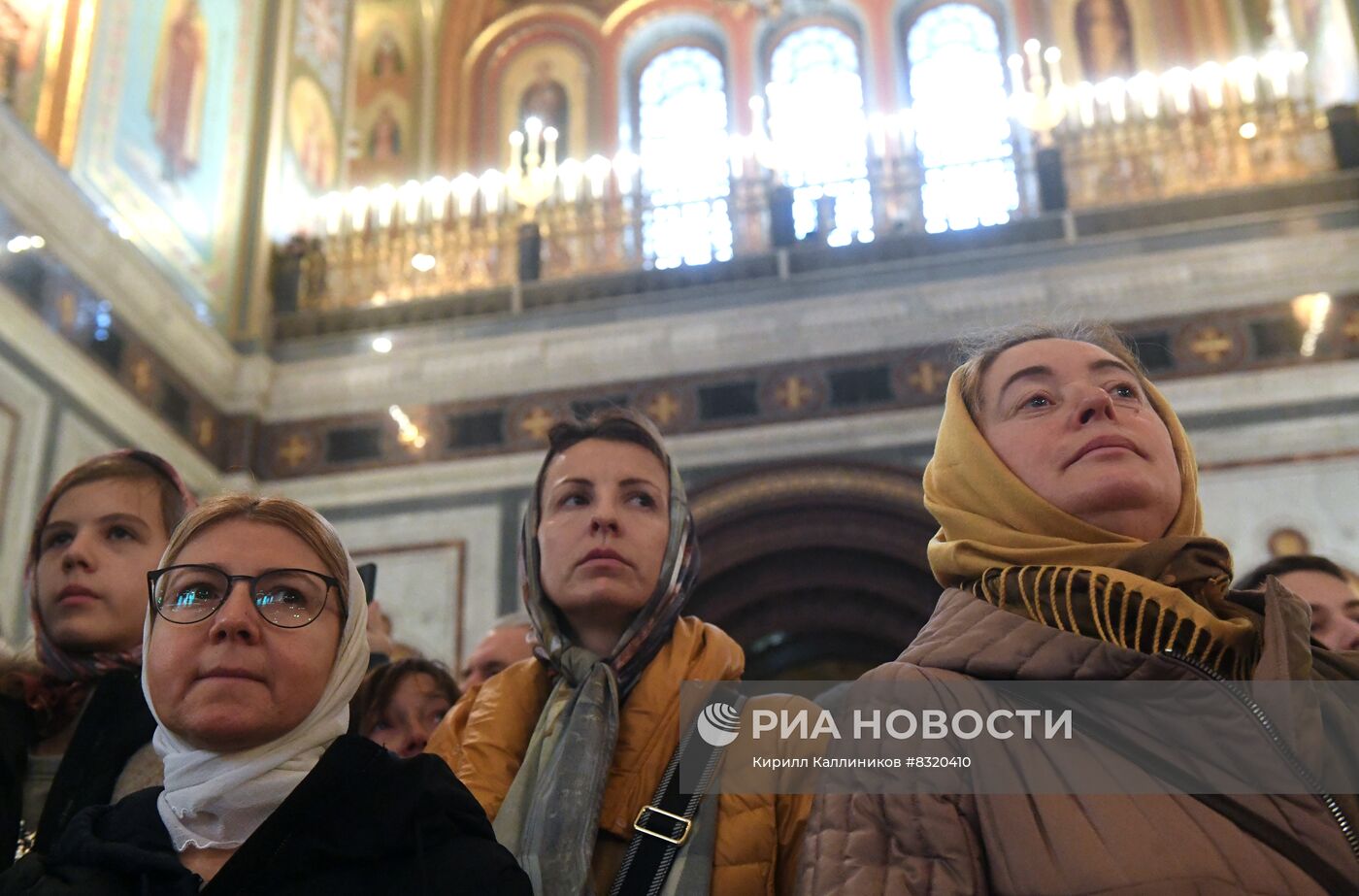 Торжественное богослужение в Храме Христа Спасителя в Москве