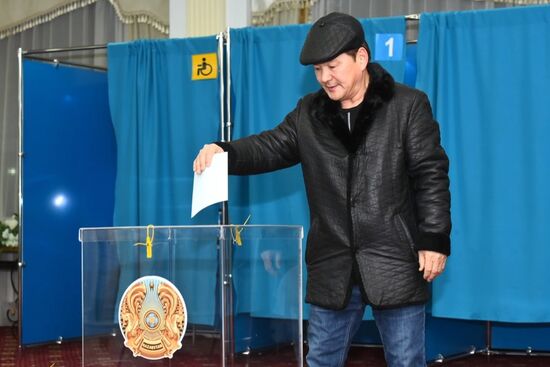 Внеочередные выборы президента в Казахстане