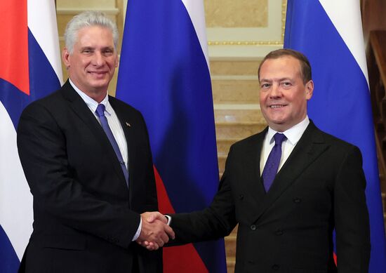 Зампред Совета безопасности РФ Д. Медведев встретился с президентом Кубы М. Диасом-Канелем Бермудесом