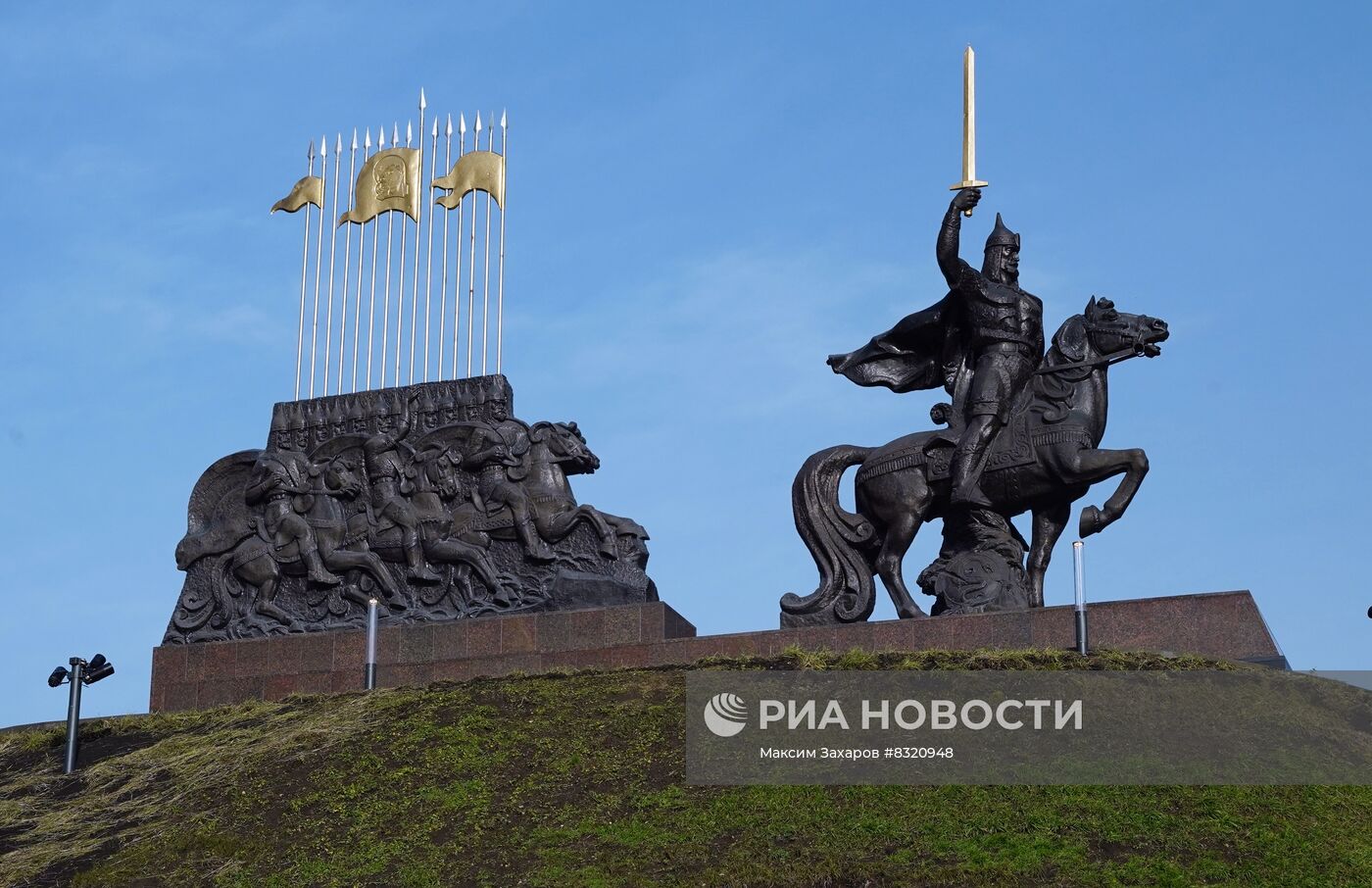 Открытие восстановленного мемориала "Князь Игорь" в ЛНР