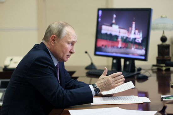 Президент РФ В. Путин провел мероприятие по вопросам развития отечественной селекции и генетики